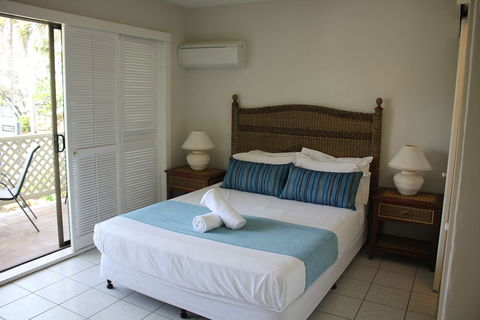 Beachfront Terraces - Accommodation Cairns 3