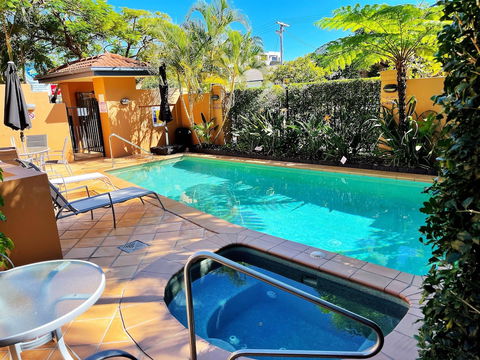 Mermaid Beach Park View Resort - Accommodation Cairns 2