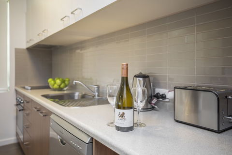 Quest Mawson Lakes - Accommodation Cairns 2