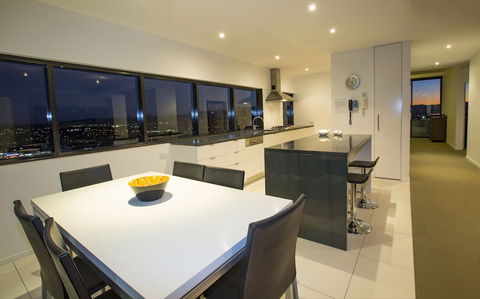 Ultra Broadbeach - Accommodation Cairns 5