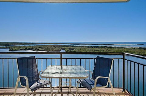 Banyandah Towers - Accommodation Cairns 2