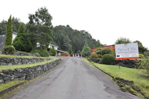 Silver Hills Motel - Accommodation Cairns 0