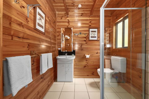 Lumera Chalets - Accommodation Cairns 4