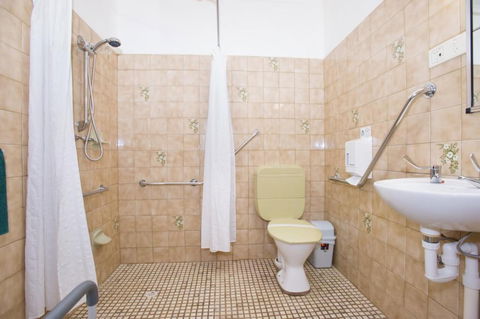 The Standpipe Golf Motor Inn - Accommodation Cairns 4