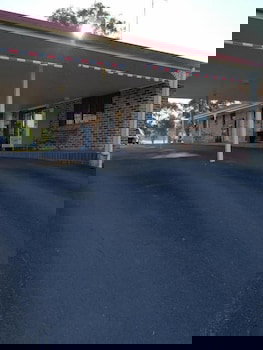 Lakeside Lodge Motel - Accommodation Cairns 1