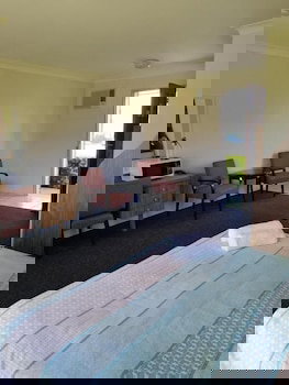 Lakeside Lodge Motel - Accommodation Cairns 6