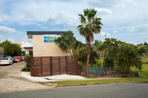 Bombora Resort - Accommodation Cairns 1