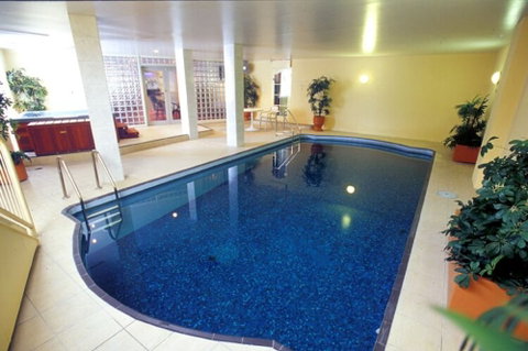 Adelaide Royal Coach - Accommodation Cairns 1