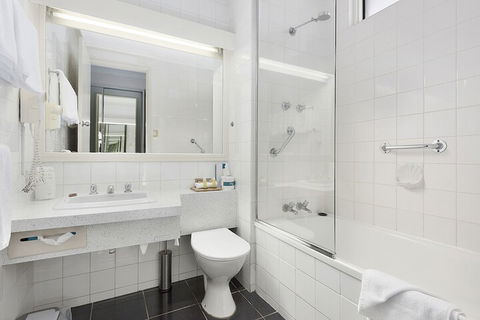 Beachfront Voyager Motor Inn - Accommodation Cairns 7