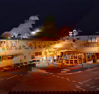 The Lighthouse Hotel - Accommodation Cairns