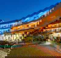 Camelot Motel - Accommodation Cairns