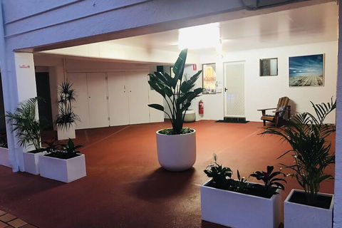 Ocean Breeze Motel - Accommodation Cairns 1