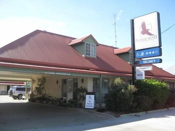 Pioneer Motel - Accommodation Cairns 2