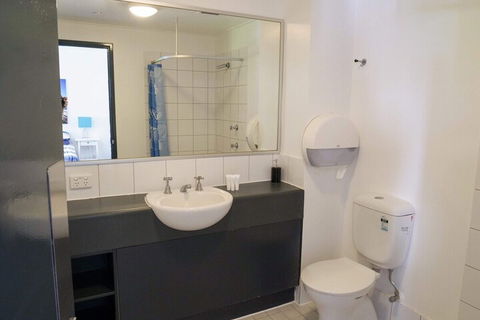 Base Backpackers Brisbane Uptown Hostel - Accommodation Cairns 7