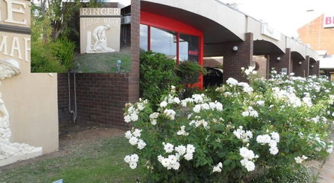 Bidgee Motor Inn - Accommodation Cairns 0