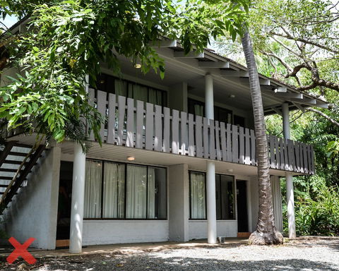 Base Airlie Beach Resort - Accommodation Cairns 2