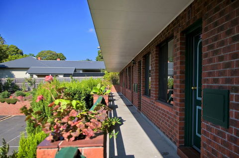 Lamplighter Motel - Accommodation Cairns 0