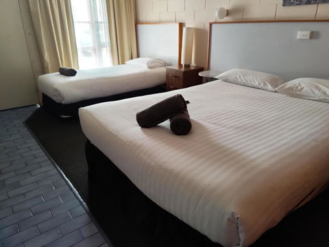 Yarragon Motel - Accommodation Cairns 1