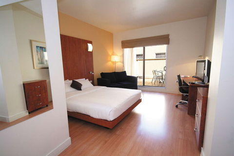 Ramada Encore Dandenong - Accommodation Cairns 6