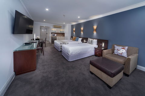 Hyde Park Inn - Accommodation Cairns 4