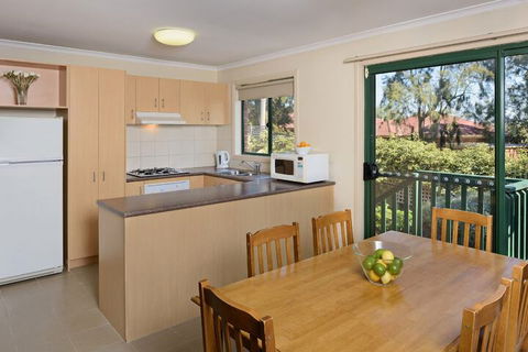 Mount Waverley Townhouses - Accommodation Cairns 3
