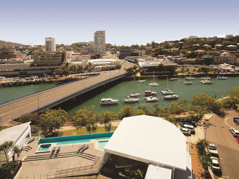 Oaks Townsville Gateway Suites - Accommodation Cairns 2