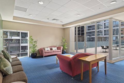 YEHS Hotel Melbourne CBD - Accommodation Cairns 0