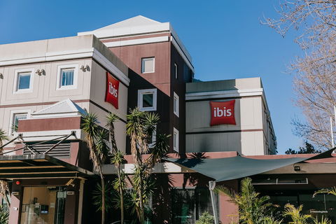 Ibis Newcastle - Accommodation Cairns 0