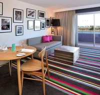 Mercure Melbourne Treasury Gardens - Accommodation Cairns