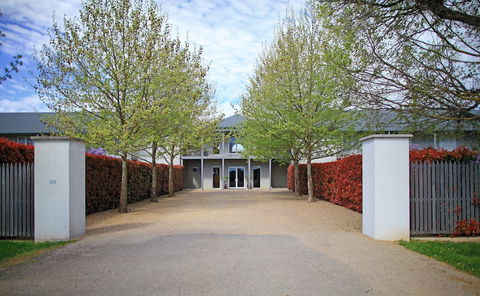 Lancemore Milawa - Accommodation Cairns 0