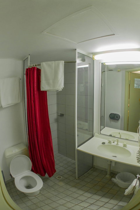 Value Inn - Accommodation Cairns 5