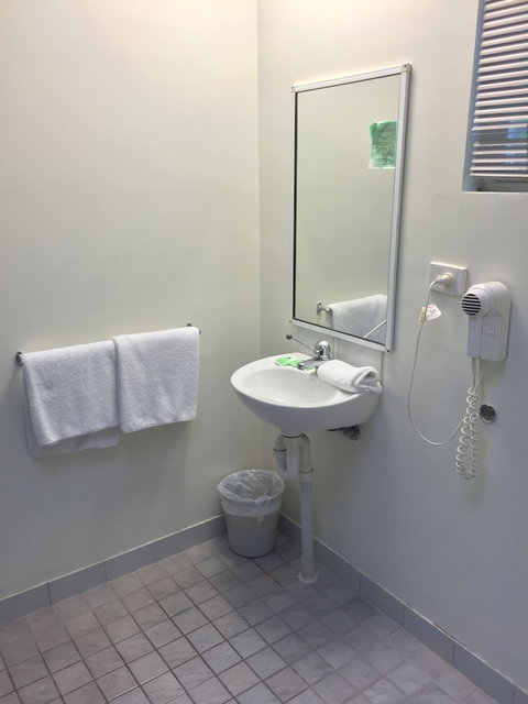 Value Inn - Accommodation Cairns 4