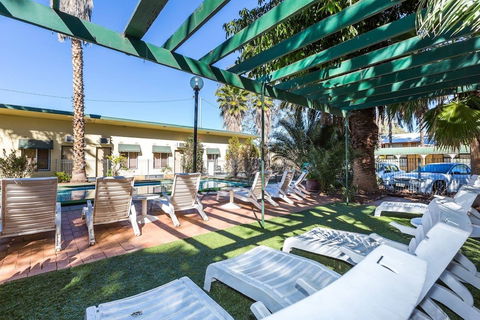 Elkira Court Motel - Accommodation Cairns 4