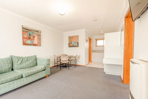 Bass & Flinders Motor Inn - Accommodation Cairns 7