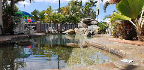 Reef Palms Motel - Accommodation Cairns 2