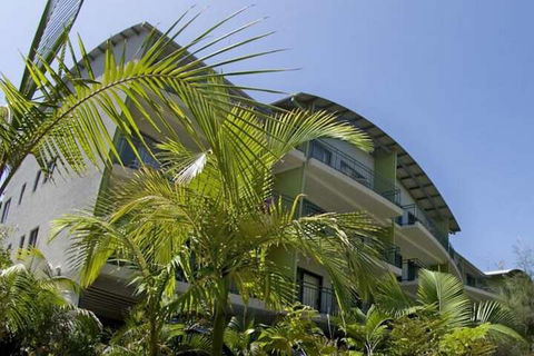 Flynns Beach Resort - Accommodation Cairns 1