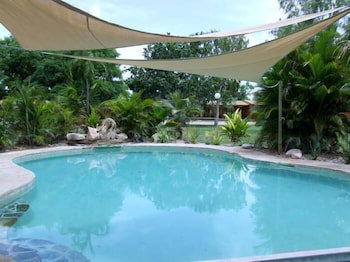 Territory Manor Motel & Caravan Park - Accommodation Cairns 1