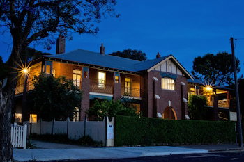 The Old Parkes Convent - Accommodation Cairns 4