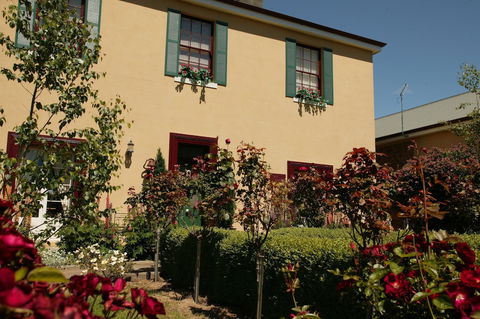 Blakes Manor Self Contained Heritage Accommodation - Accommodation Cairns 2