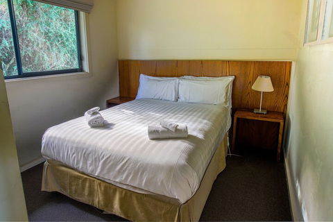 Beacon Point Ocean View Villas - Accommodation Cairns 7