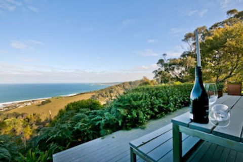Beacon Point Ocean View Villas - Accommodation Cairns 0