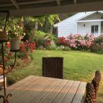 Applegate Lane Chalet - Accommodation Cairns 0