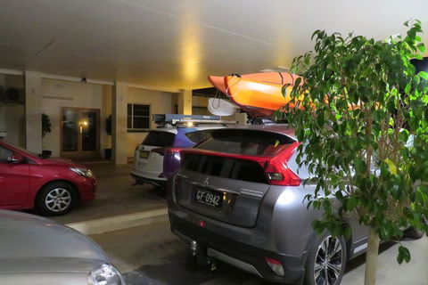 Bishops Lodge Narrandera - Accommodation Cairns 4