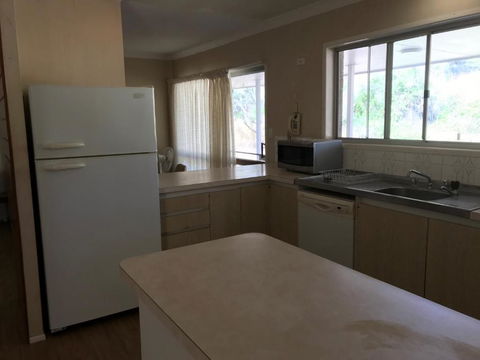 Oakridge Motel Tourist Park - Accommodation Cairns 3