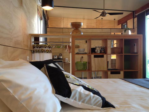 Bed + Bauhaus - Accommodation Cairns 3