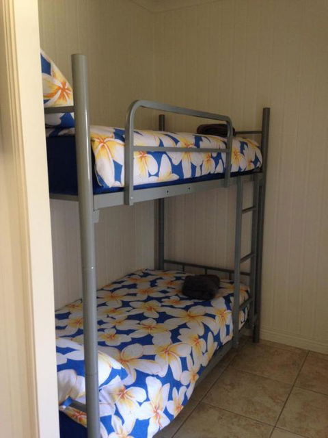Horsepower Cabins - Accommodation Cairns 3