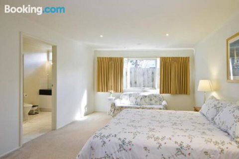 Torquay Retreats Eighteen Beach - Accommodation Cairns 6