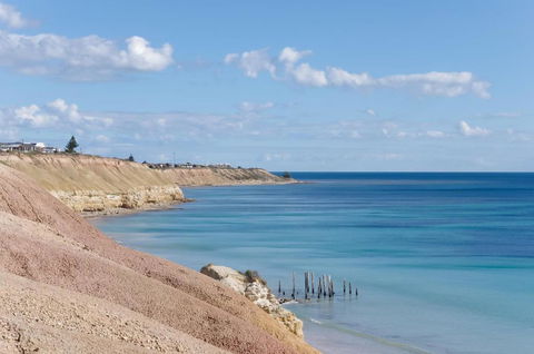 Sun & Surf Aldinga Beach Apartment - Accommodation Cairns 1