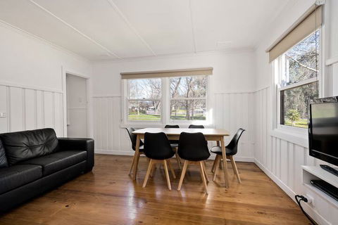 Bright Riverside Holiday Park - Accommodation Cairns 7