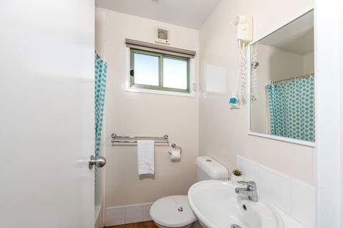 BIG4 Breeze Holiday Parks - Bargara - Accommodation Cairns 3